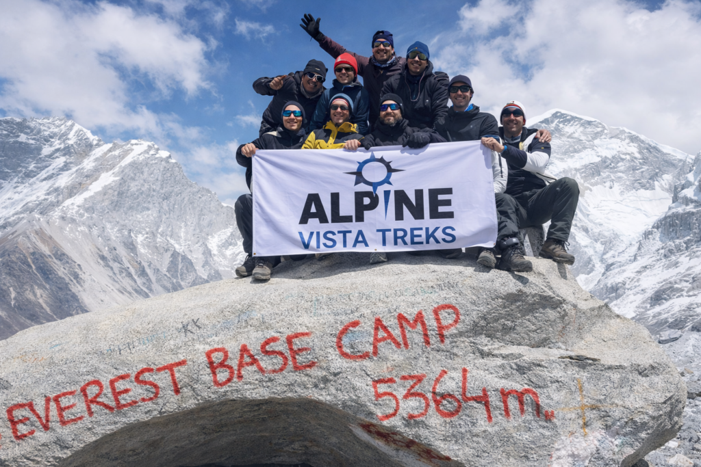 everest base camp trek with helicopter return