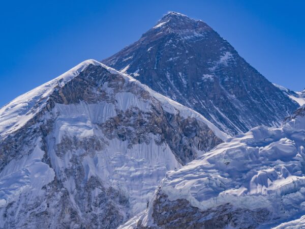 Pros and cons of Everest Base Camp trek